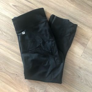FABLETICS BLACK CAPRI LEGGINGS